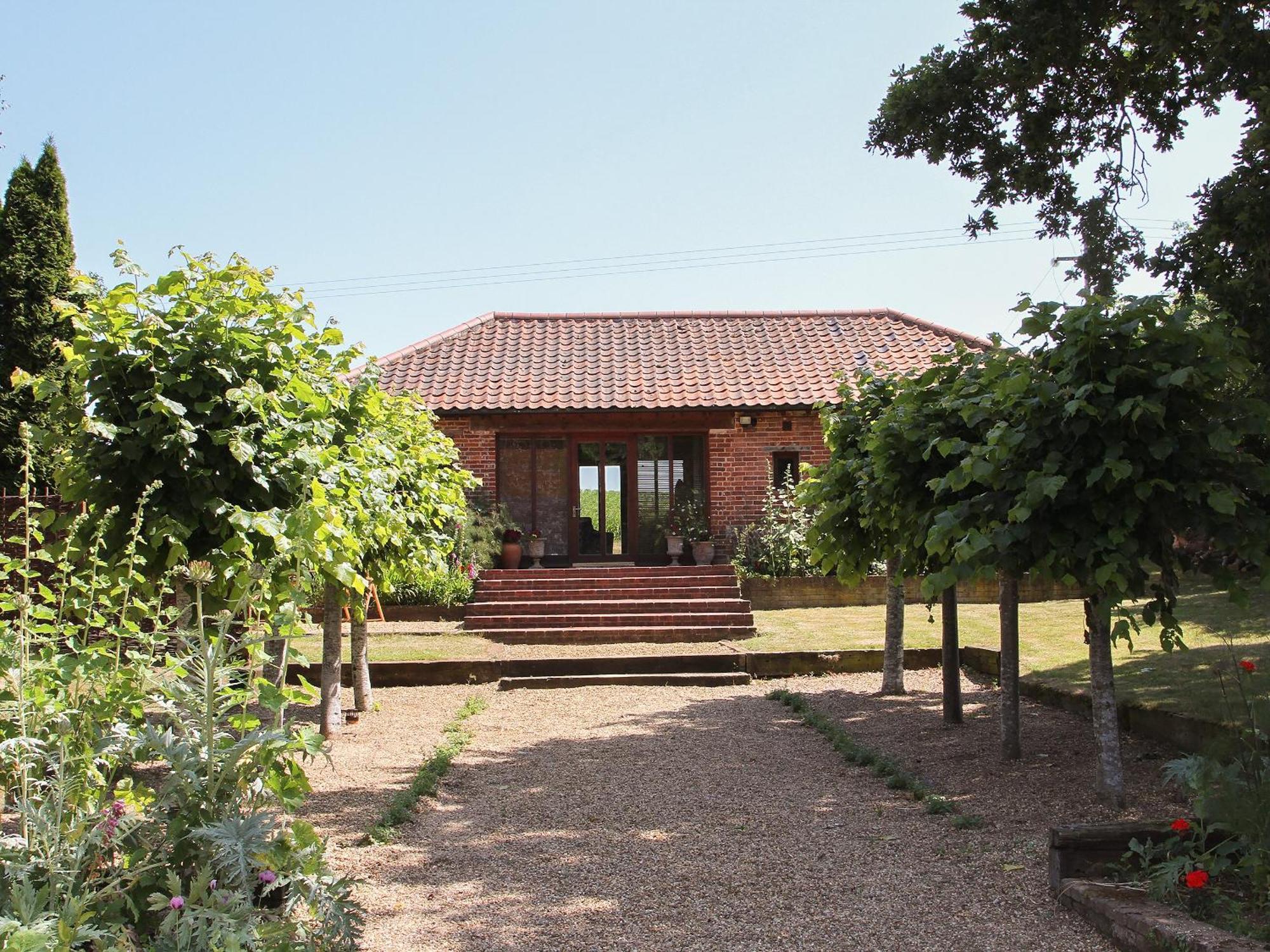 Вилла Elm Tree Barn Felmingham Экстерьер фото