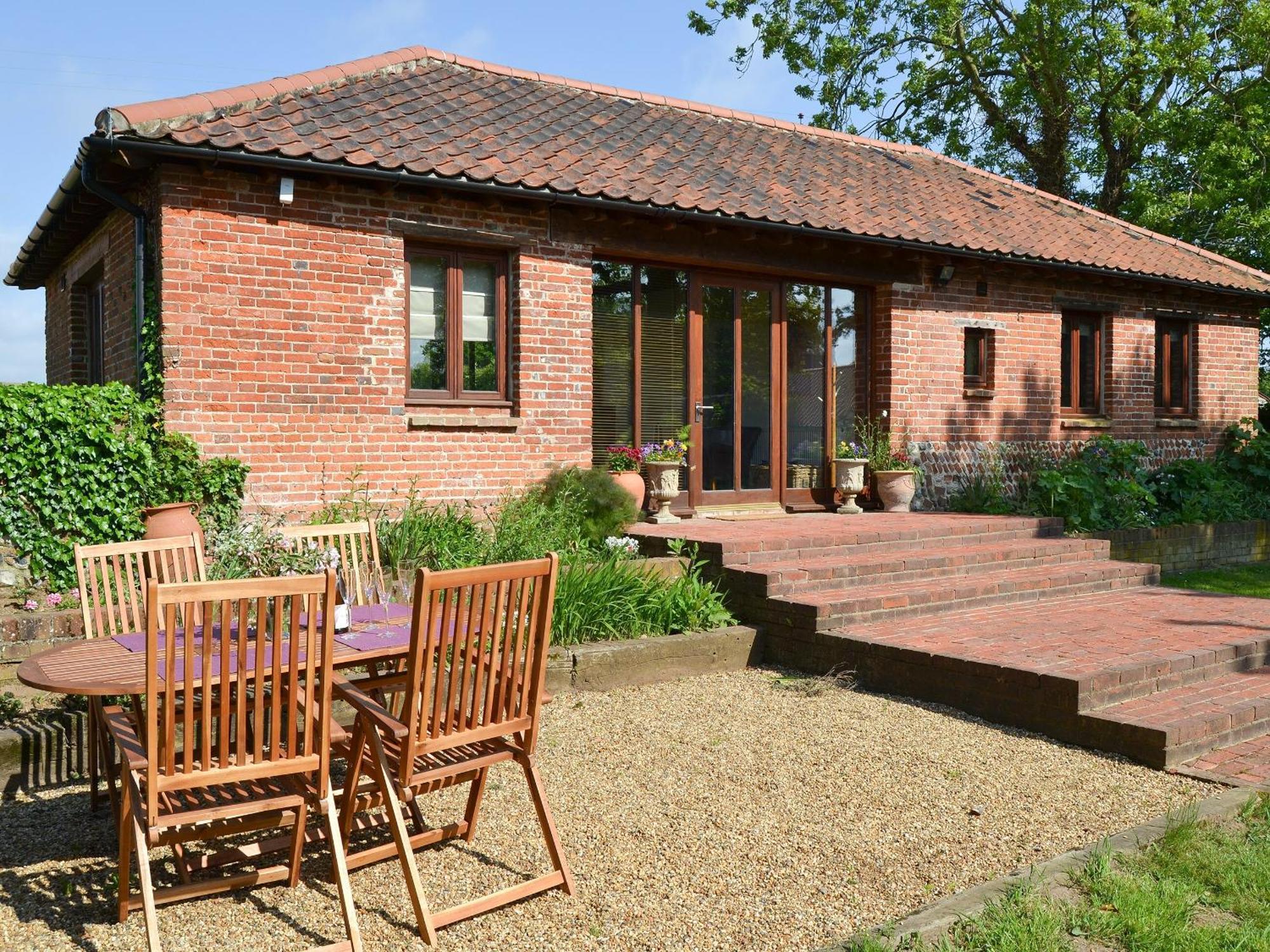 Вилла Elm Tree Barn Felmingham Экстерьер фото